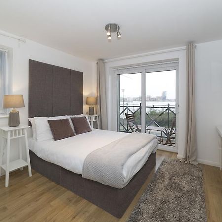 Quiet Riverside Apartment لندن المظهر الخارجي الصورة