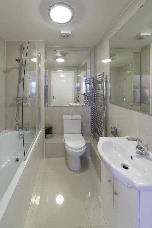 Quiet Riverside Apartment لندن المظهر الخارجي الصورة