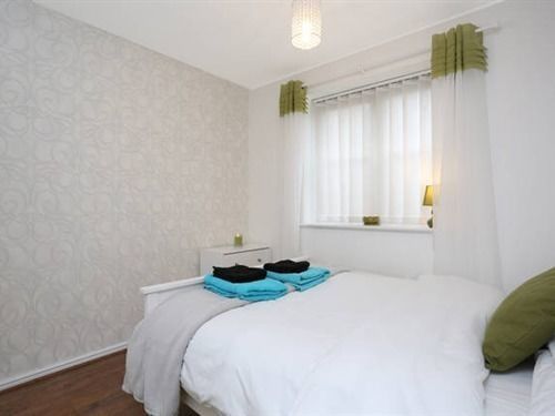 Quiet Riverside Apartment لندن المظهر الخارجي الصورة